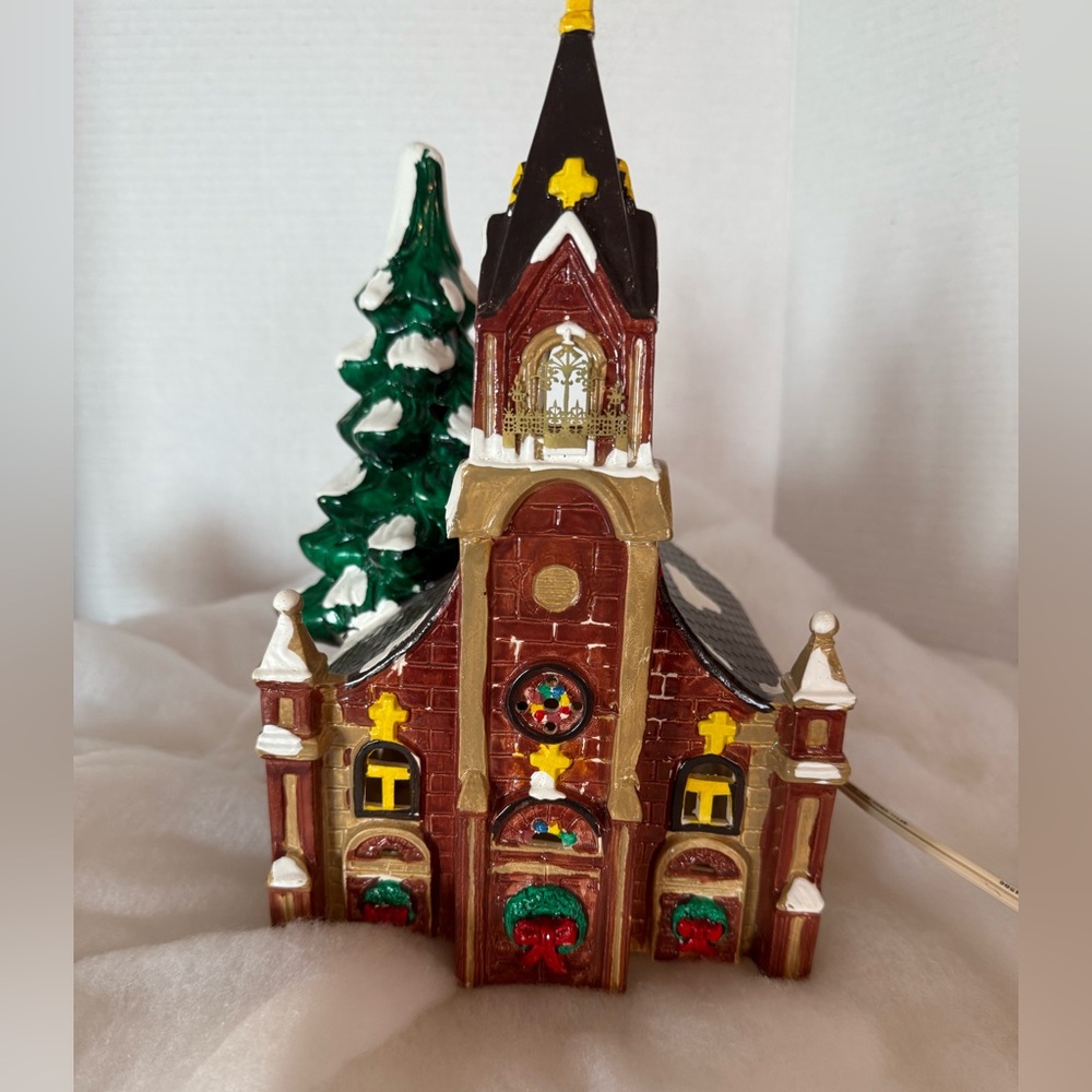 Vintage 1986 Christmas Village Lighted Ceramic Gothic Church by Department 56